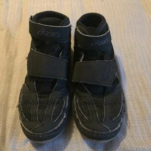 Wrestling shoes